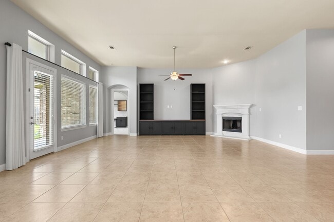 Building Photo - 12426 Cumberland Dr