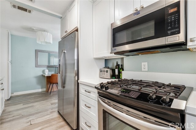 Building Photo - 352 Thalia St