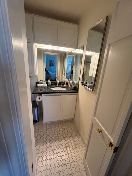 Building Photo - 1830 17th St NW