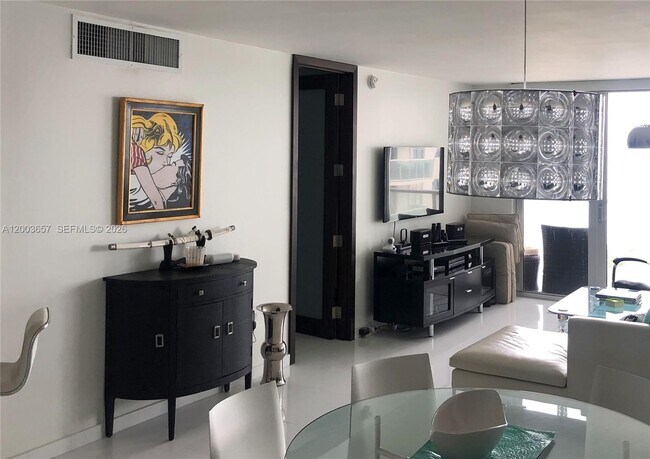 Building Photo - 5701 Collins Ave