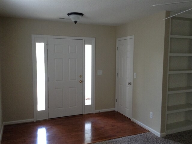 Building Photo - 3646 Sunset Hollow Dr