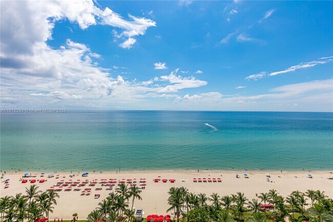 Building Photo - 17875 Collins Ave