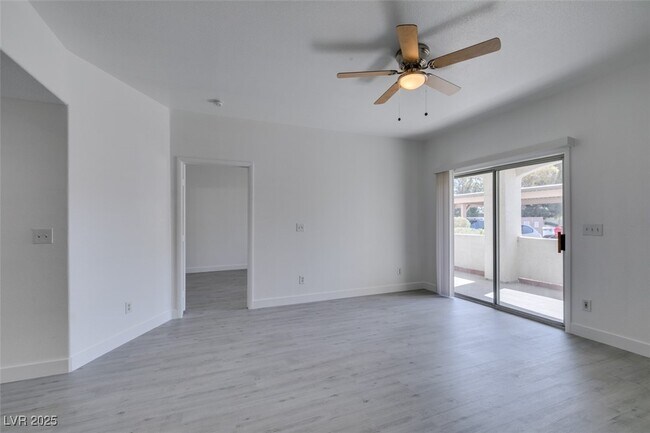 Building Photo - 5655 E Sahara Ave