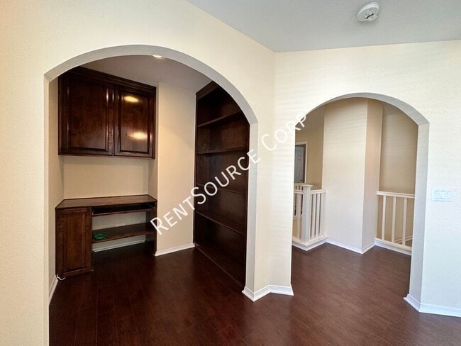 Building Photo - 23703 Stagecoach Way