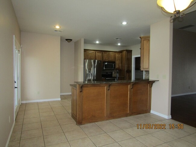 Building Photo - PETS NEGOTIABLE  !!!