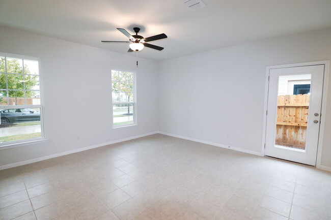 Open Concept Living Room - 1174 Esplanade Pky