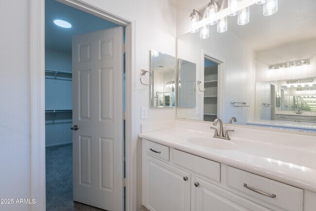 Building Photo - 12307 W Villa Hermosa Ct