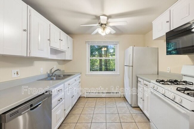 Building Photo - 14309 Fairmont Ct