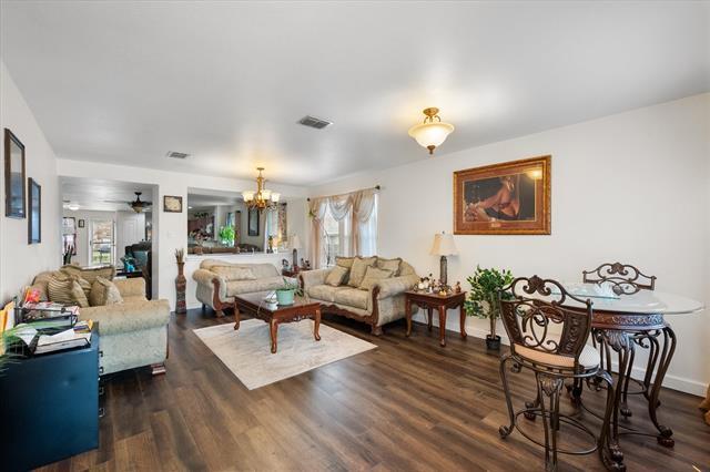 Building Photo - 1315 Foster St