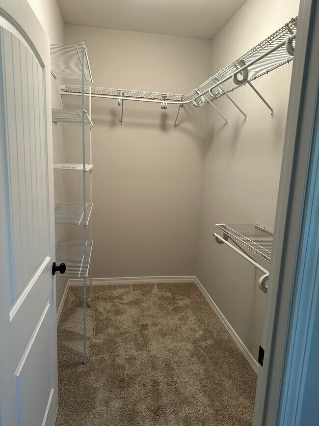 Building Photo - 202 Spencer Pl