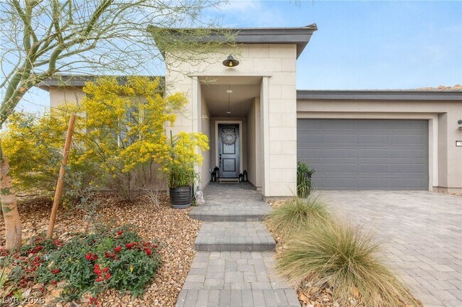 Building Photo - 6 Sun Lily Ln