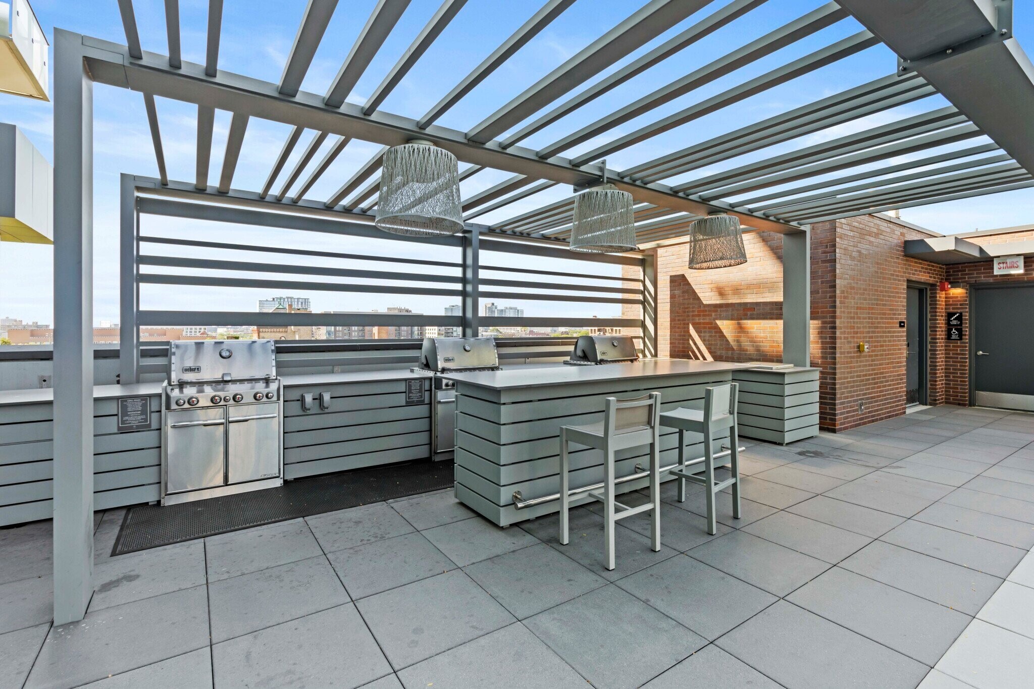 Building Photo - 234 W Hill St