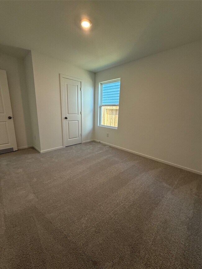 Building Photo - 16262 Bergara Bend Dr