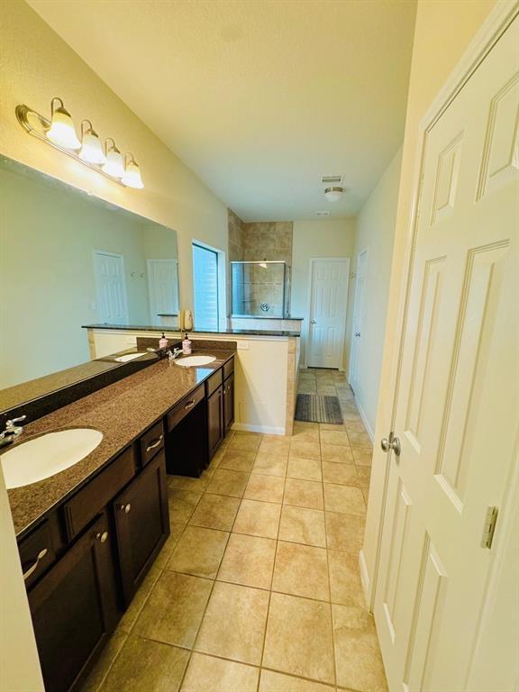 Building Photo - 5531 Drumlin Field Way