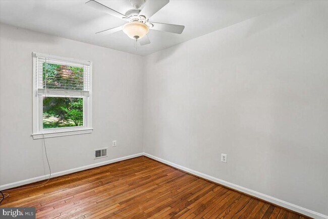 Building Photo - 9707 Stoneybrook Dr