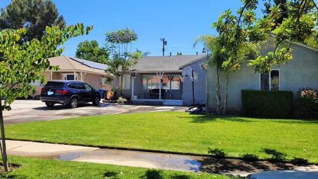 Primary Photo - 9948 Bevis Ave