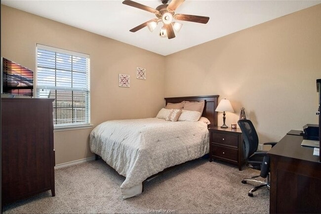 Building Photo - 3333 Airborne Ave