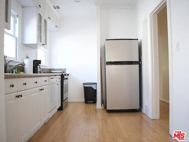 Building Photo - 1121 15th St