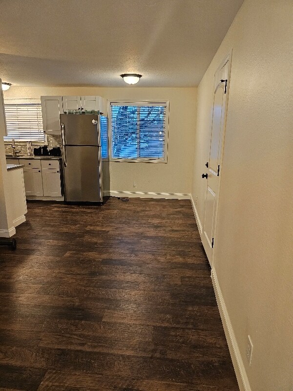 Building Photo - 905 Denise Ct SE