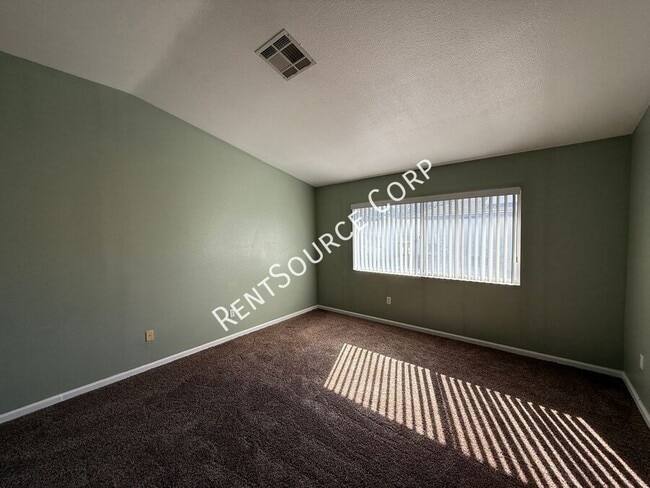 Building Photo - 1602 W Ave H-4