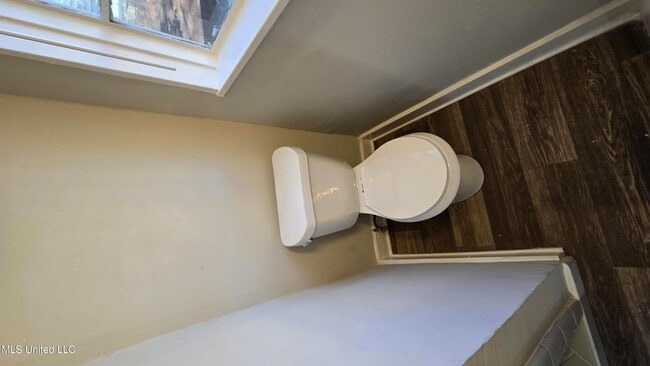 Building Photo - 512 Woodward Ave