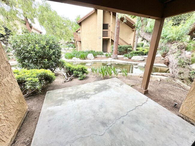 Building Photo - PET FRIENDLY One Bedroom Condo in a Peacef...