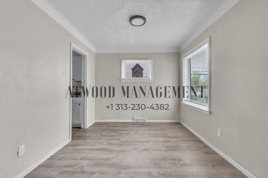 Building Photo - This beautifully updated 3-bedroom, 1-bath single-family home is ready for move-in!