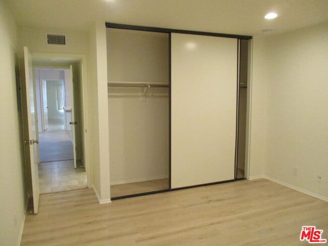 Building Photo - 3802 Dunford Ln