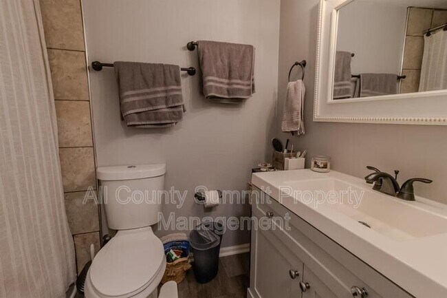 Building Photo - 16103 E Alaska Pl