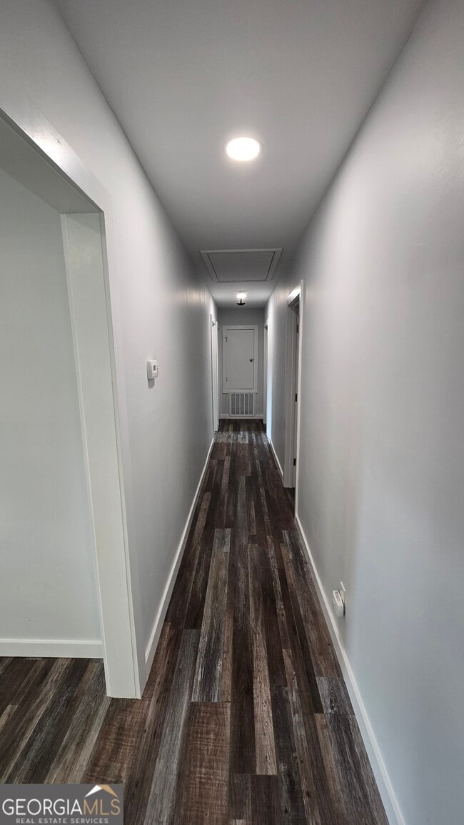 Building Photo - 1151 Stark Rd