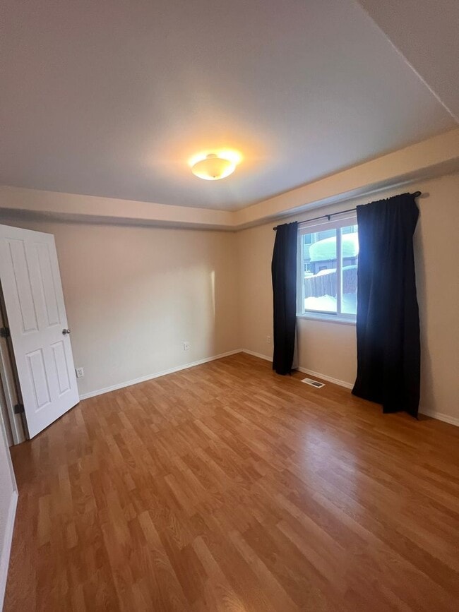 Building Photo - 8443 Moorland St