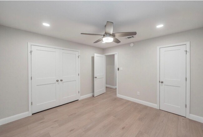Building Photo - 4904 Arborlawn Dr