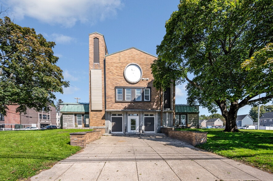 front of building - 241 W 6th St