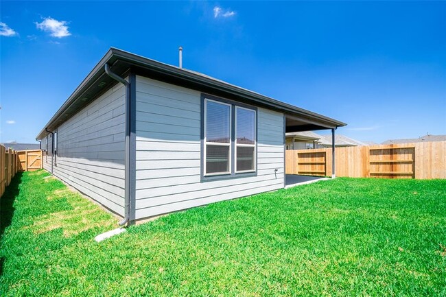 Building Photo - 15076 Rustic Moon Rd