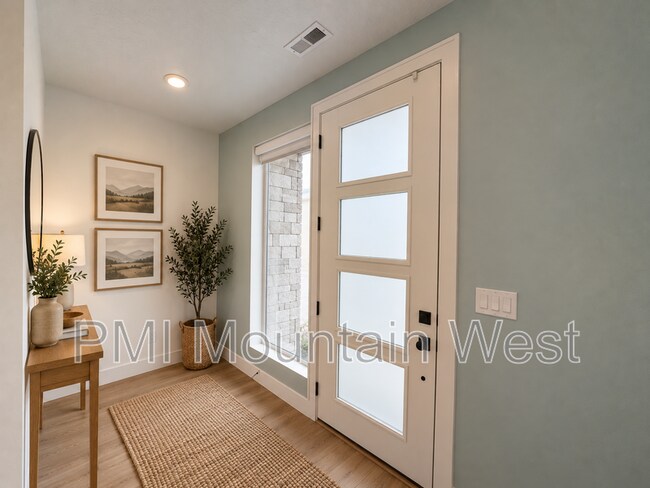 Building Photo - 331 S 680 W