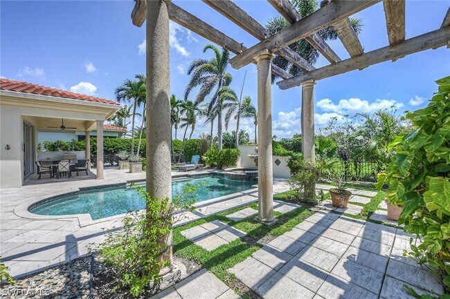 Building Photo - 2052 Isla Vista Ln