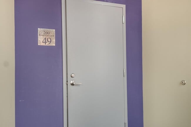 Building Photo - 200 River Pl Dr