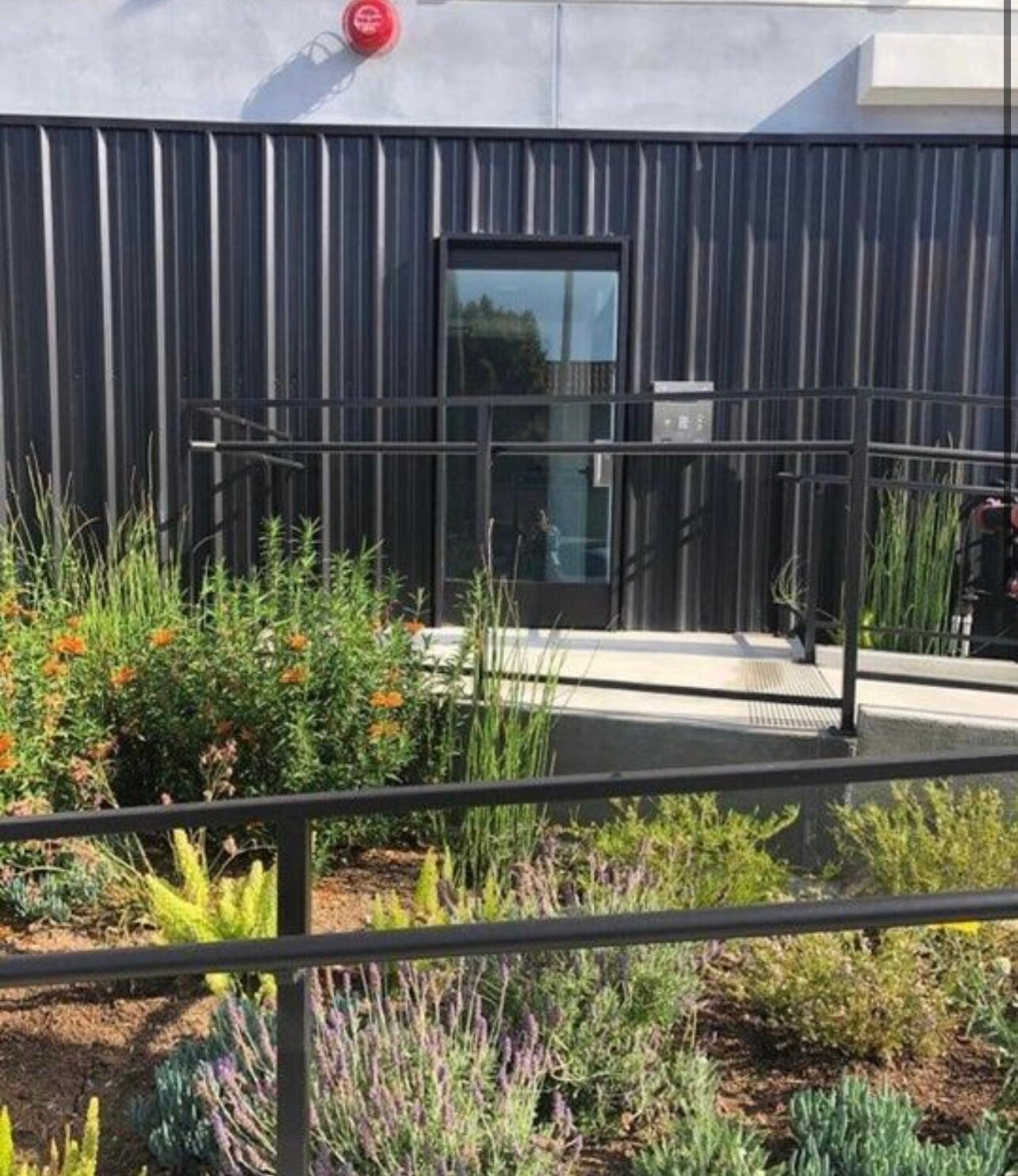 Building Photo - 5731 Lexington Ave