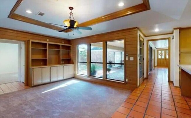 Building Photo - 7080 Blarney Dr