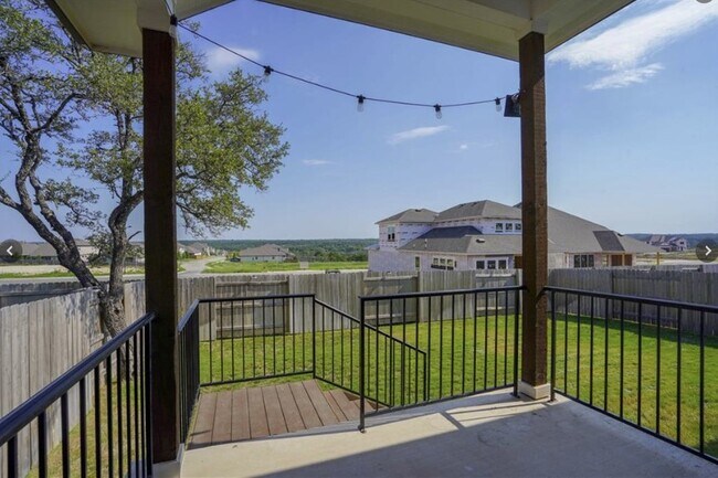 Building Photo - 717 Pinnacle View Dr