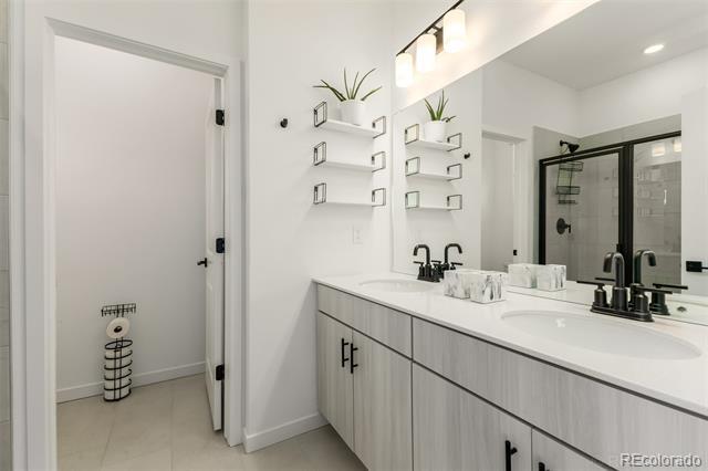 Building Photo - 16722 Umatilla St