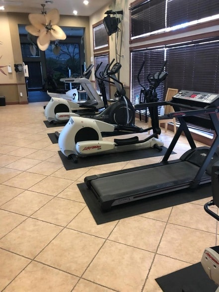 Building Photo - 100 Scotia Dr