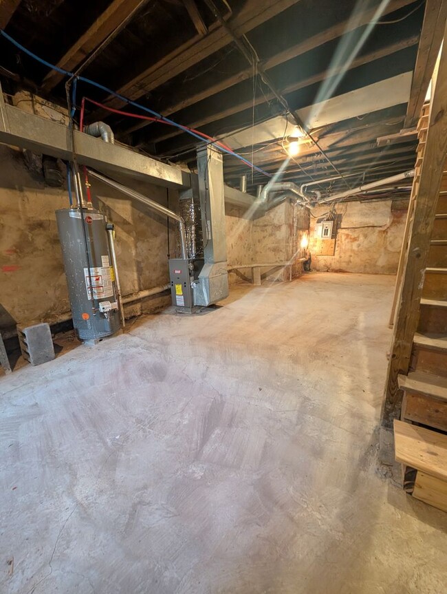 Building Photo - Beautiful Newly Remodeled 3 bedroom Coming...