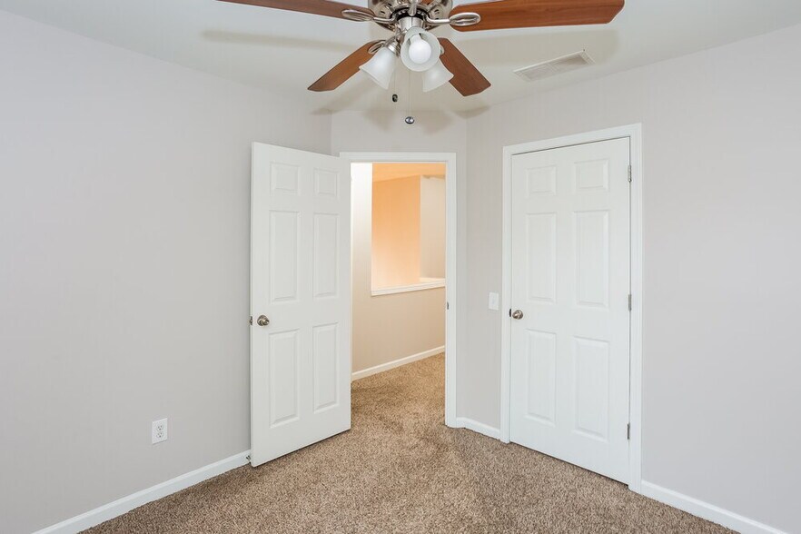 Building Photo - 10910 Claude Freeman Dr