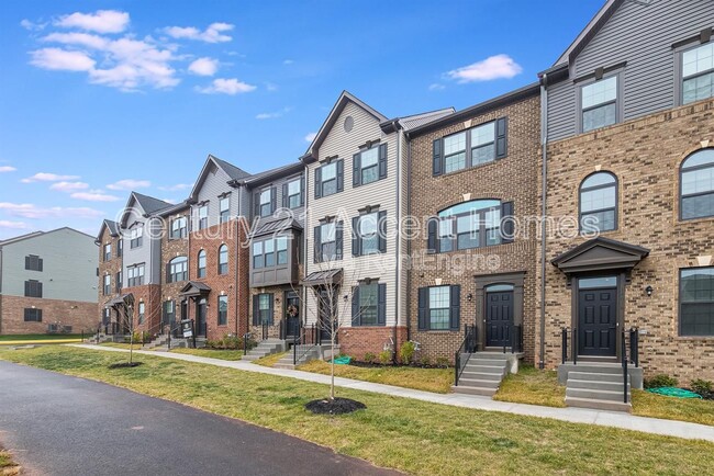 Building Photo - 14020 Sunrise Valley Dr