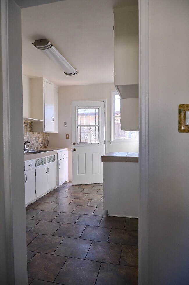 Building Photo - 5707 Clemson St