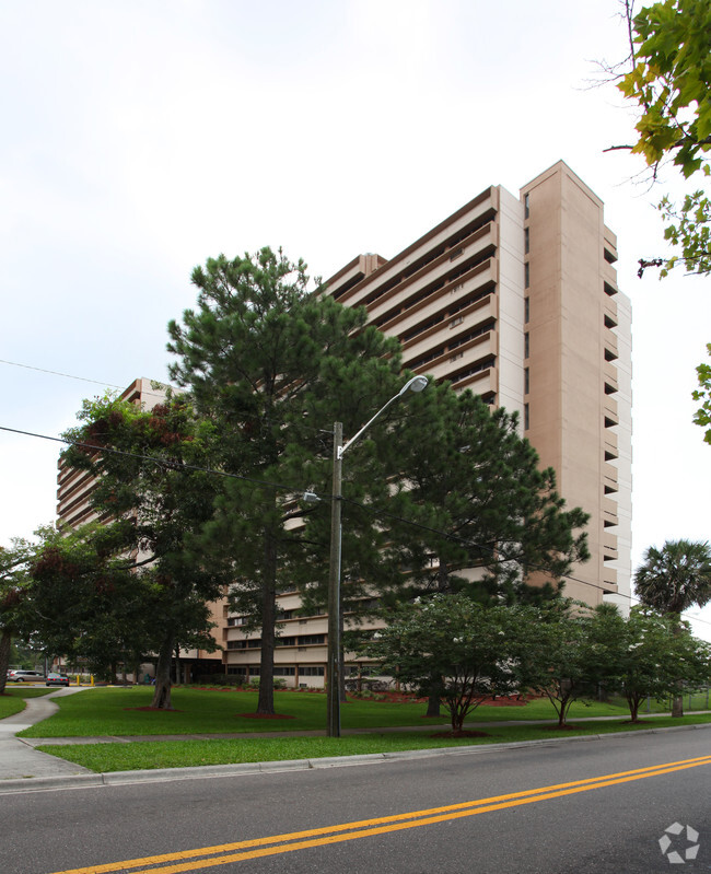 Centennial Towers 230 E 1st St Jacksonville FL 32206 Apartment Finder