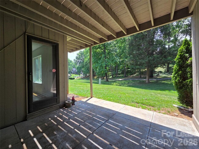 Building Photo - 23 Longbow Ct