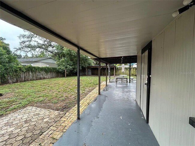 Building Photo - 703 Chadsworth Ave