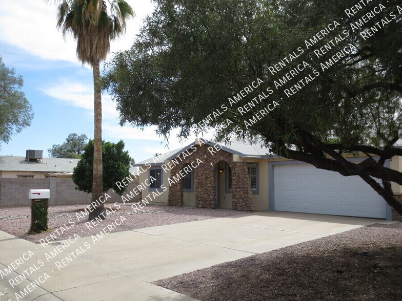 Building Photo - 13410 N 41st Pl